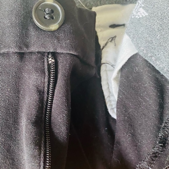 Classic Fit Dockers - Picture 4 of 6